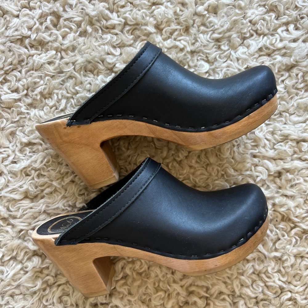 No. 6 Black Leather Clogs with Wooden Heel